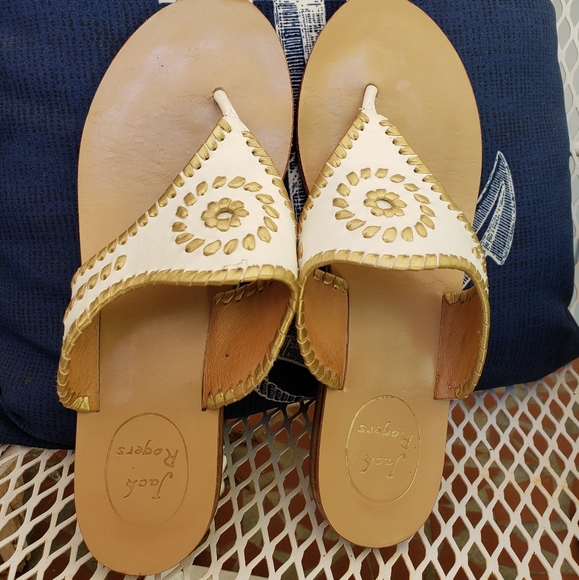 EUC Jack Rogers Gold Blair Sandals in Original Box - Picture 3 of 8